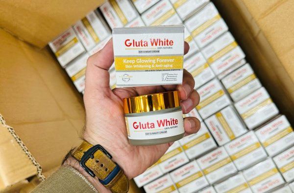 Gluta White Stronger Light Up And Anti-aging Cream